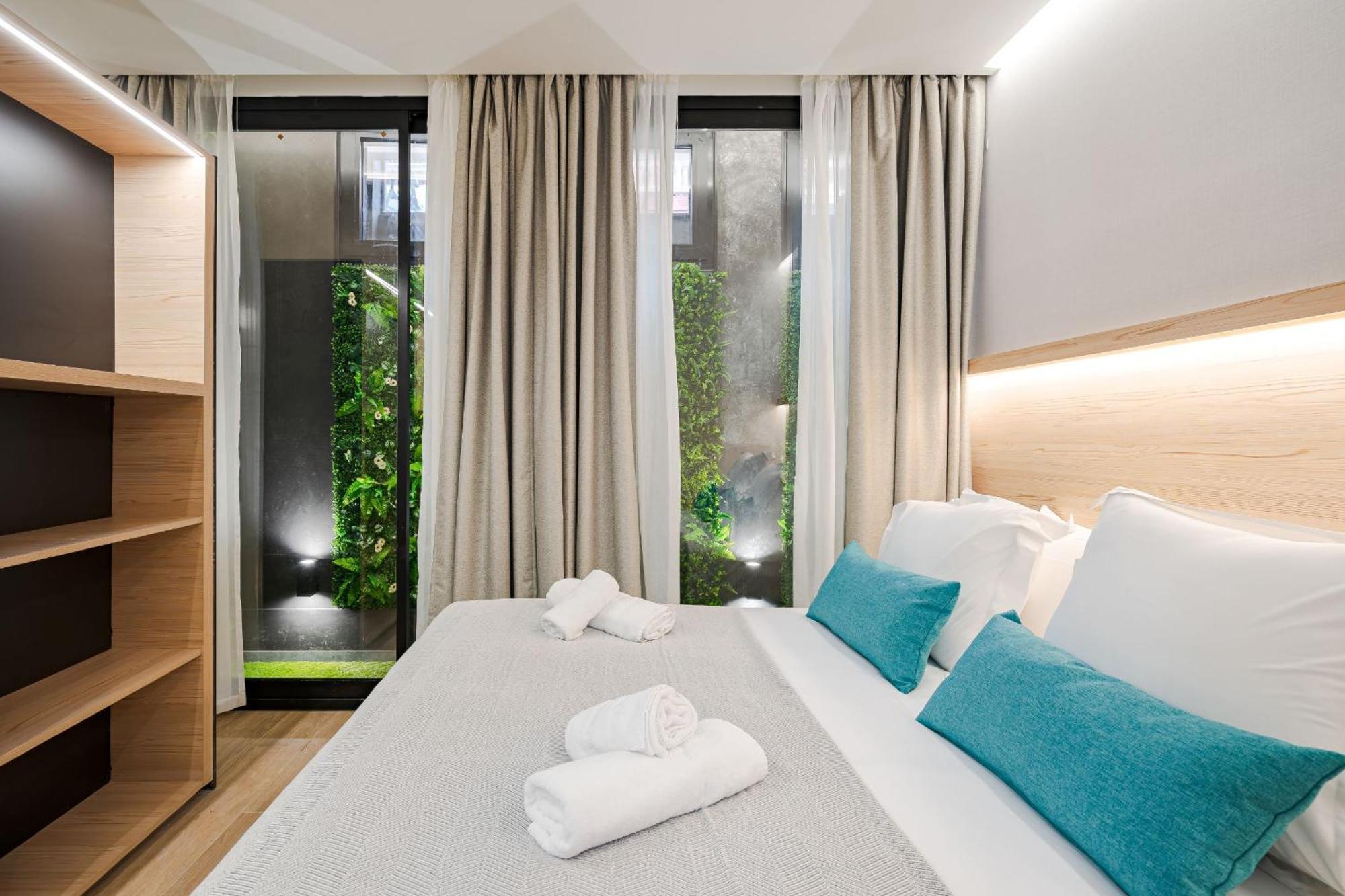 Feelathome Ventas Suites Madrid Exterior photo
